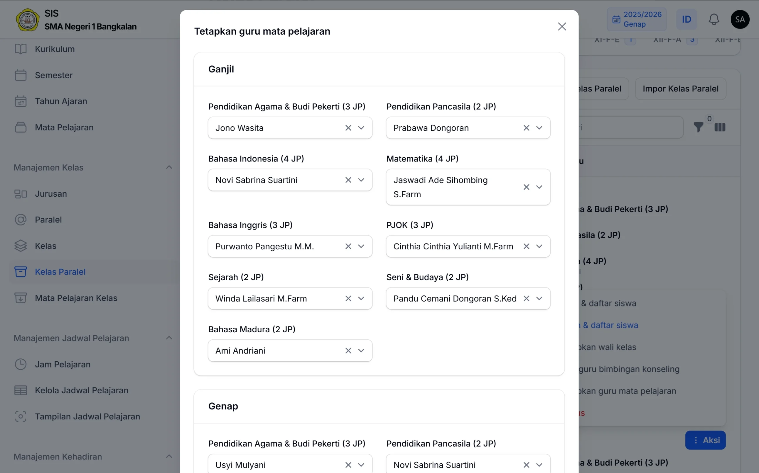 Tampilan modal penetapan guru mata pelajaran pada SIS SMA Negeri 1 Bangkalan, menampilkan daftar mata pelajaran per semester ganjil dan genap dengan pilihan guru pengampu untuk setiap mata pelajaran.
